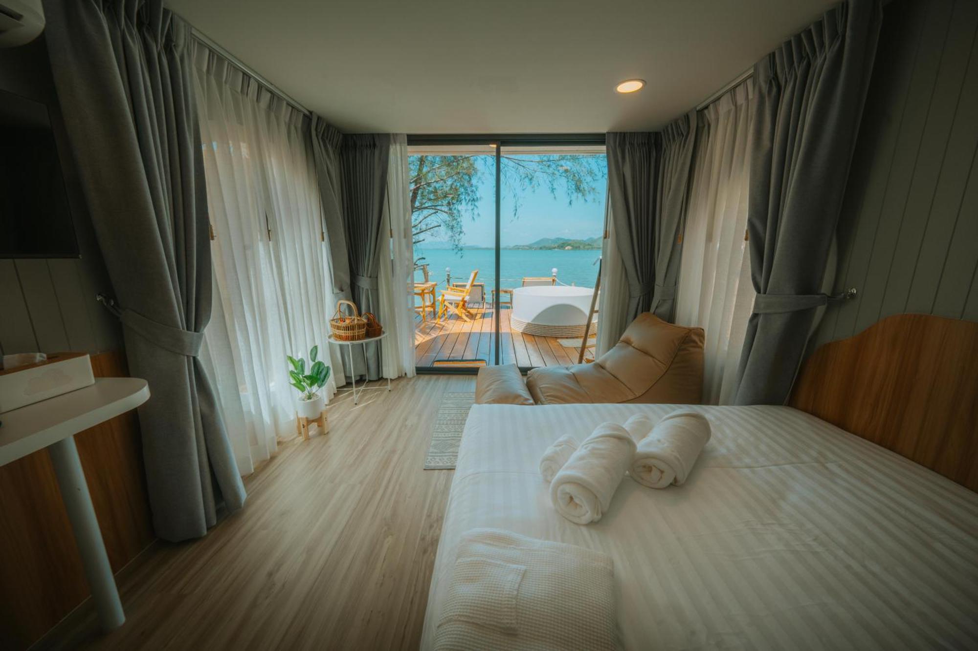 Sea Sand See Sky Beach Front Resort Phuket المظهر الخارجي الصورة